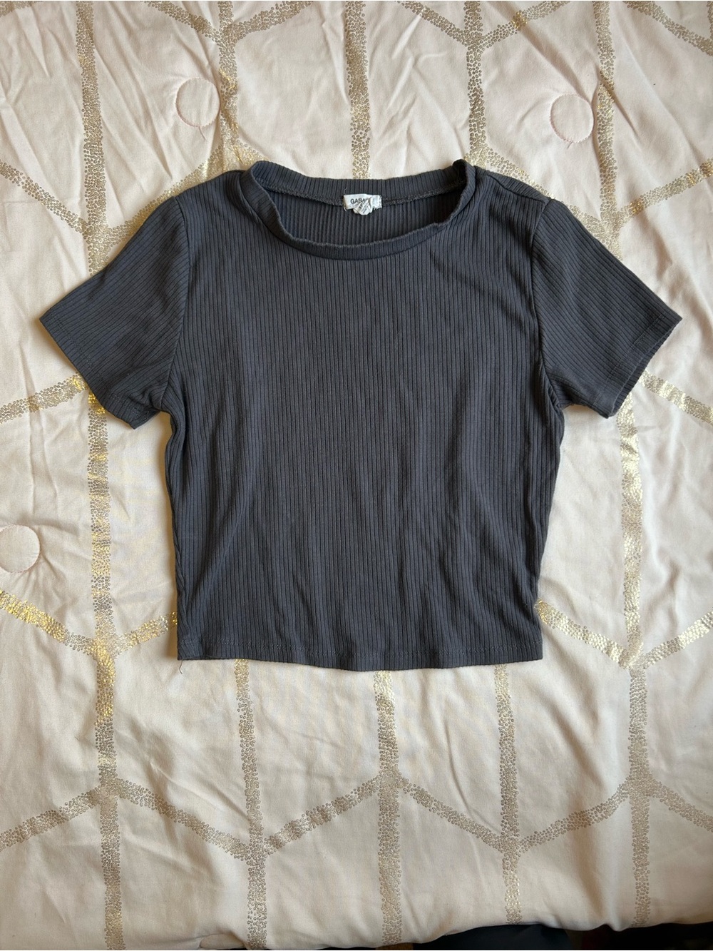 Garage cropped tee shirt